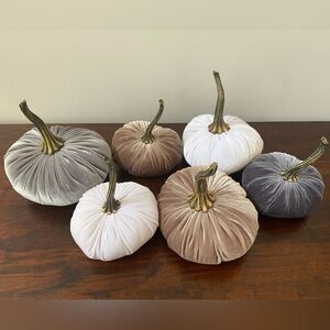 Pumpkins. Decor. Halloween. Fall